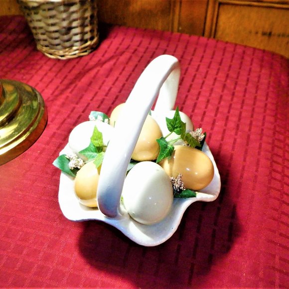 Beautiful *** BASKET of EASTER EGGS *** - Picture 2 of 2